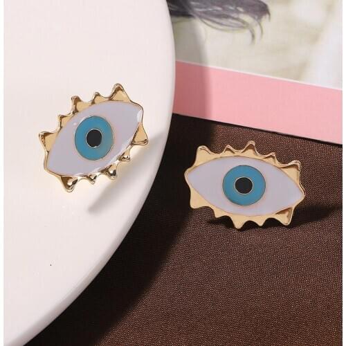 Fashion simple alloy eyes imitation pearl ear studs exquisite charm devil eyes women earrings trend jewelry wholesale