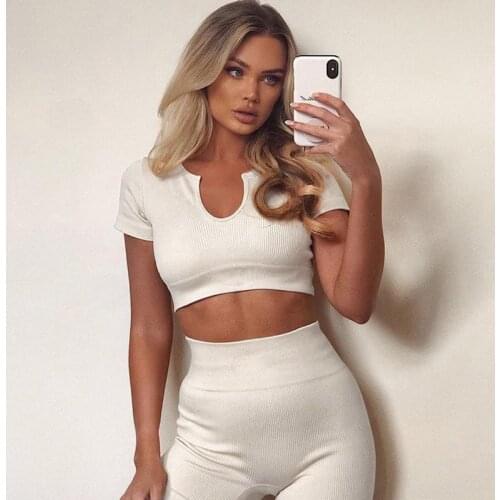 Seamless Yoga Set Women Feamle Sexy 2pcs Two Piece Crop Top T-shirt High Waist Shorts Sportsuit Workout Outfit Sport Gym Wear