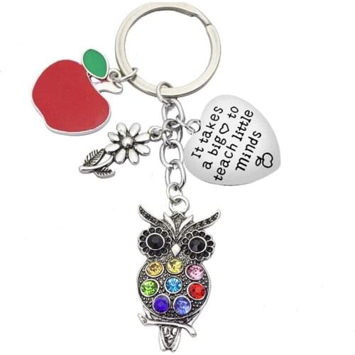 Creative Fashion European and American Owl Keychain Letter Card Personality Keychain Men and Women Owl Flower Pendant Keychain