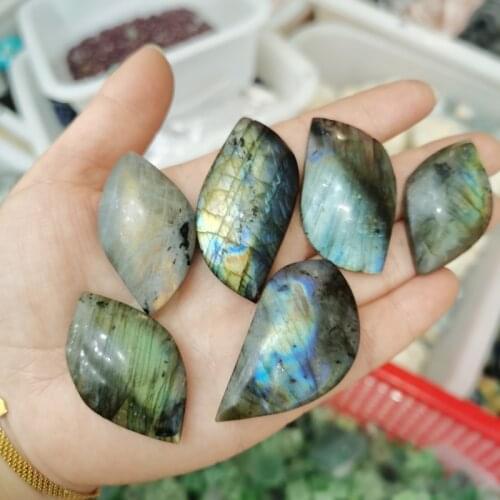 1pcs Natural Labrador Stone Irregular Necklace Pendant for Men and Women Divination Spiritual Meditation Yoga Jewelry