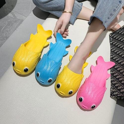 Fish slippers female summer parent-child trend cartoon version one-way trailer home fish support shoes indoor and outdoor beach