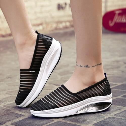 Womens Flats Shoes Platform Casual Sneakers Summer Fashion Mesh Loafers Breath Female Soft Walking Shoes Zapatos De Mujer 2020