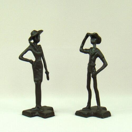 Iron Art Western Cowboy Figurine Abstractive Metal Cowgirl Miniature Gunman Souvenir Decoration Gift and Craft Ornament Trinket