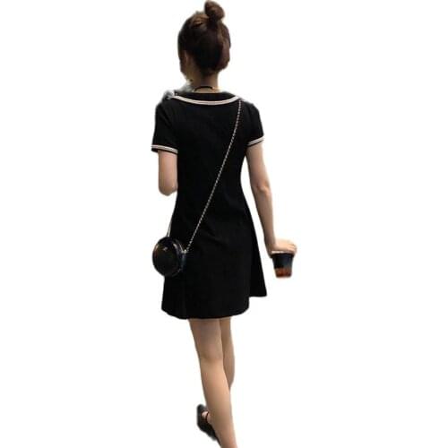 Womens summer 2021, the new solid color V-neck dress is feminine and slim, Hepburn style little black short skirt
