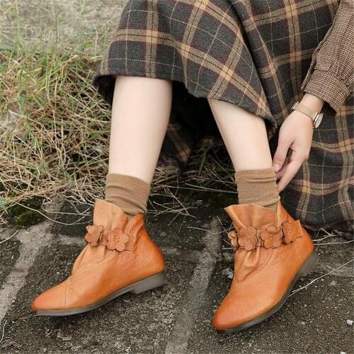Leather Work Combat Boots Handmade Women Boots With Flowers Chelsea Boots Oil-Wax