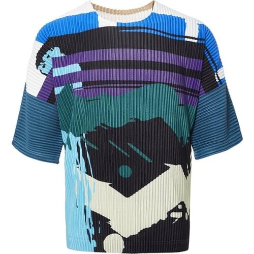 Changpleat New Men Miyak Pleated graphic t shirts Tops Fashion Printed O-neck Short Sleeve Female T-shirt Tide