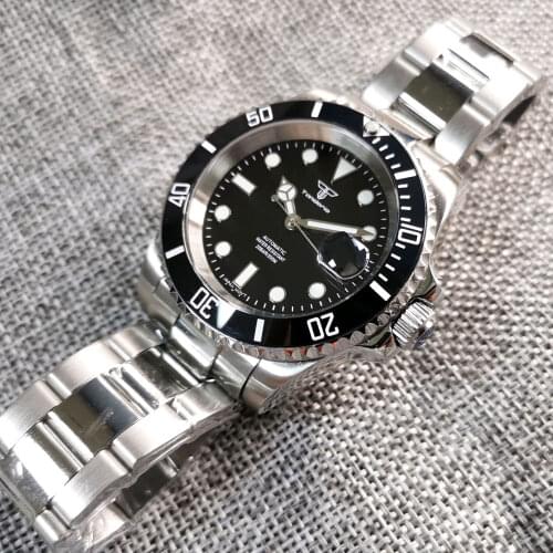 Diving Watch Sterile Automatic Mens Wristwatch Japan NH35 Black Dial 200M Waterproof Sapphire Glass Green Lume Oyster Bracelet