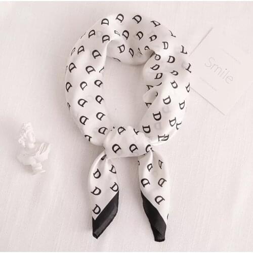 Fashion Leopard Print Kerchief Silk Satin Hair Scarf For Women Small Bandana Head Bag Scarfs 70cm Square Neck Scarves For Ladies