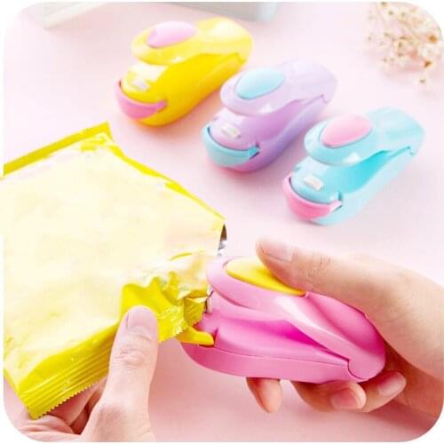 Mini Handheld Holder Electric Heating Snack Sealing Machine Machine Sealed Packaging Plastic Bag Sealed Food Bag Sealing Clamp