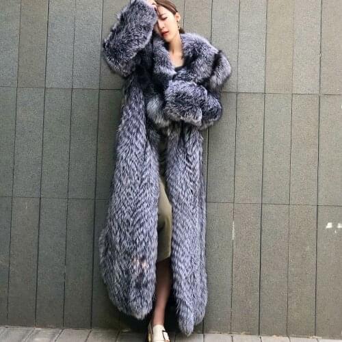 New off Season Special Price in Autumn And Winter Of 2021 Silver Fox Full Skin Lapel Young Super Long Fur ladys Coat