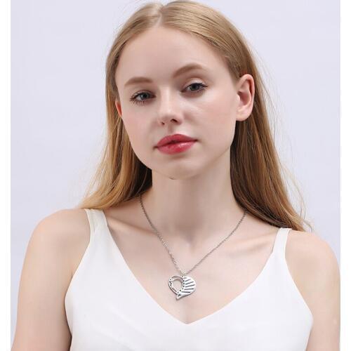 MYLONGINGCHARM Specialize Necklace for Mom Hollow Heart Pendant Custom Name Jewelry Thanksgiving Days Gifts Birthday Gift M0233