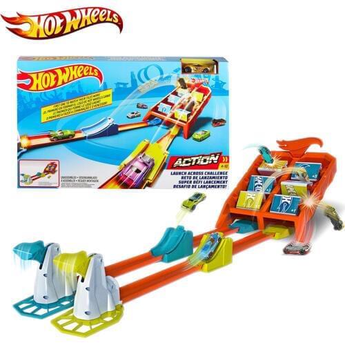 Hot Wheels Kid Toys Car Track Corkscrew Crash Set Double Racing Competition With Friend Include Diecast GBF89 For Birthday Gift
