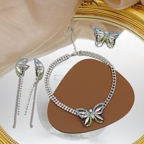 Minar Luxury Sparkly Rhinestone Butterfly Pendant Necklace for Women Chunky Cuban Chain Simulation Wing Chokers Necklaces Gift