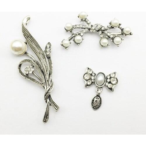 50pcs Bowknot Grass Pearl Crystal Strass Jewelry Rhinestone Buckle Charms Wedding Brides Hair Clips Invitation Flatback Ornament