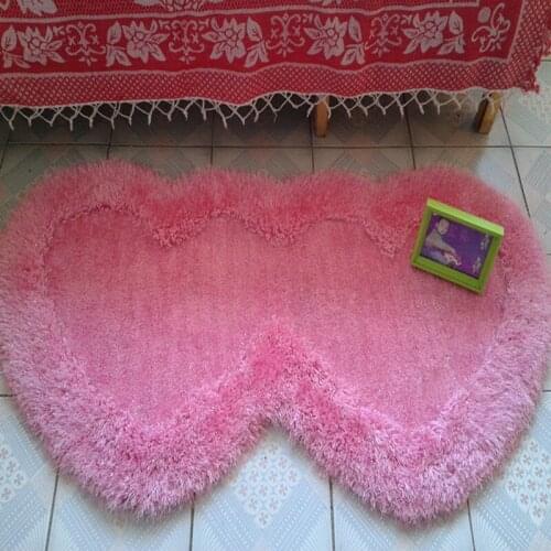 Stretch Silk Brighten Soft Carpet For Living Room Area Bedside Rug 70x140cm Heart-Shaped Carpet Pad For Bedroom