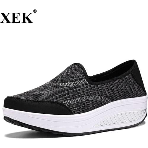 XEK 2018 New Rocking Shoes Female Wedges Flyer Breathable Tourist Women Sneakers Lazy Soft Soles Casual Platform Shoes JH114