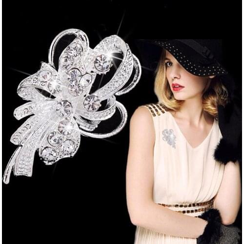Crystals Brooch Corsage Accessories Fashion Jewelry Elegant Womens Brooch Rhinestone Badge Wedding Bridal Pin For Mother Gifts