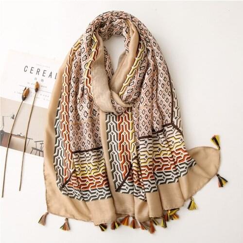 New Women Fashion Khaki Aztec Geometric Tassel Viscose Scarves Lady Print Soft Wrap Pashmina Stole Foulard Muslim Hijab 180*90Cm