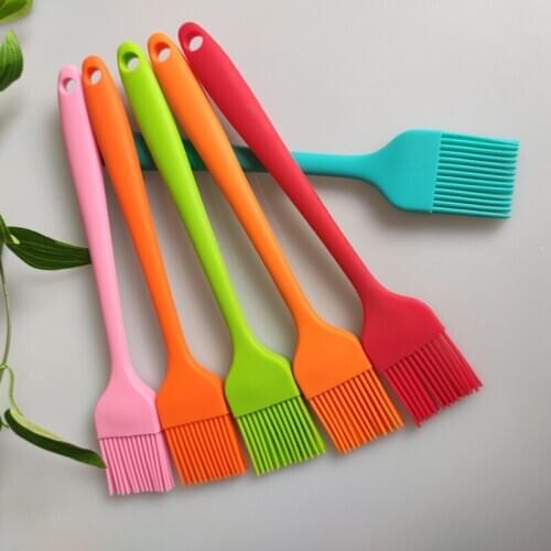 1PC Silicone Brush Baking Bakeware Bread Cook Brushes Pastry Oil Non-stick BBQ Basting Brushes Tool Best Kitchen Gadget XB 014