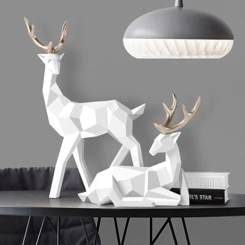 Resin Art Deer Statue Home Decor Decoration Room Figurines For Interior Desk Accessories Kawaii Sculptures Nordic Living