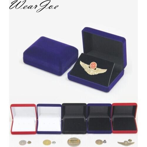 Division Emblem Packaging Box Velvet School Badge Display Storage Box Commemorative Medal Lapel Pin Badge Club Present Gift Box