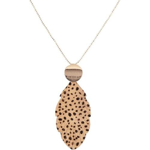 N5717 PU Leather Leopard Leaf Pendant Necklace 2021 Trendy Cork Feather Necklace Gold Tone Disc Long Necklace Jewelry Wholesale