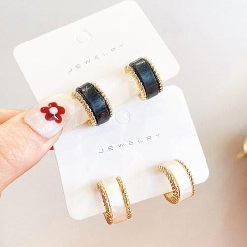 Fashion C-shaped Design Earrings Enamel Glaze Black and White Drop Oil Women Earring 2021 New Arrival Ear Piercing Jewelry