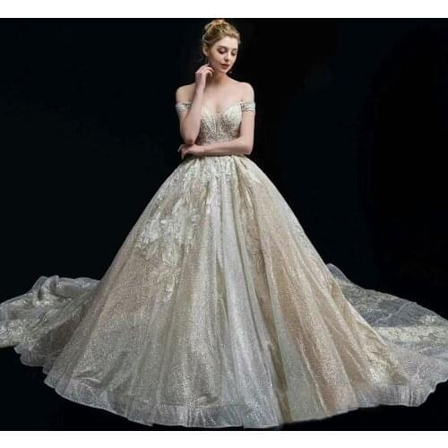 2018 Haute Couture A-Line Wedding Dress Appliques Flowers Bridal Gowns Shinning Sequins Big Train vestidos de noiva