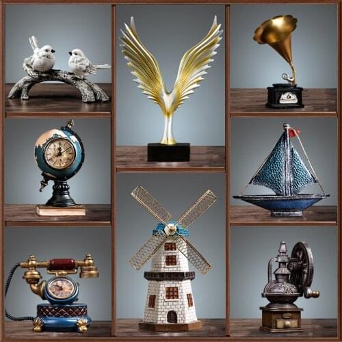 Retro Figures Sculpture Resin Crafts Home Decoration Living Room Grid Porch Wine Cabinet TV Cabinet Decoration Figurine