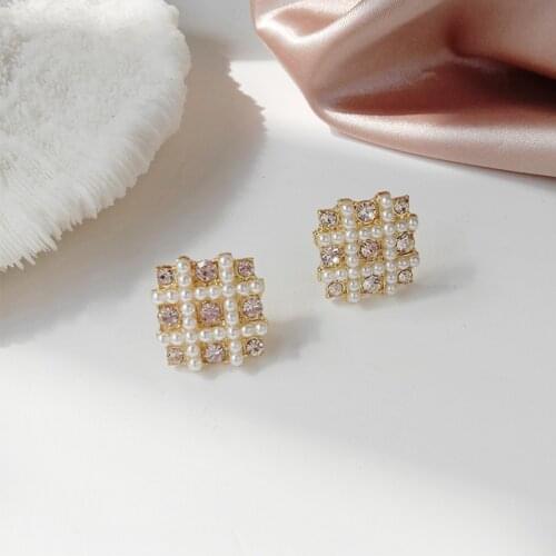 New Jewelry Crystal Imitation Pearl Square Temperament Personality Versatile Personality Fashion Womens Earrings