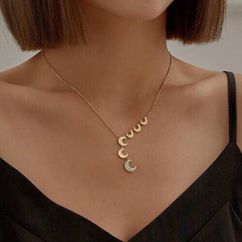 Sweet Stainless Steel Gold Crystal Moon Pendant Necklace for Women Clavicle Chain Choker Necklace Party Jewelry Accessories
