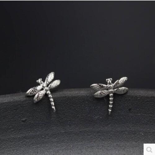 Classic Retro Design Dragonfly Earrings Simple Silver Plated Lady Body Penetration Earrings Charm Lady Fashion Party Jewelry