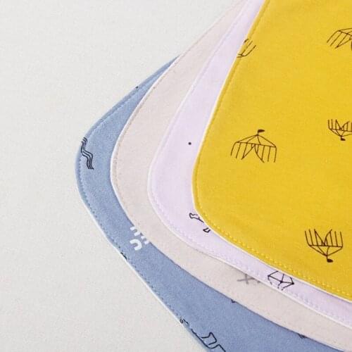 4Pcs/Set Baby Infants Soft Cotton Saliva Towel Cartoon Printing Feeding Bibs Toddler Newborn Waterproof Burp Cloth 87HD