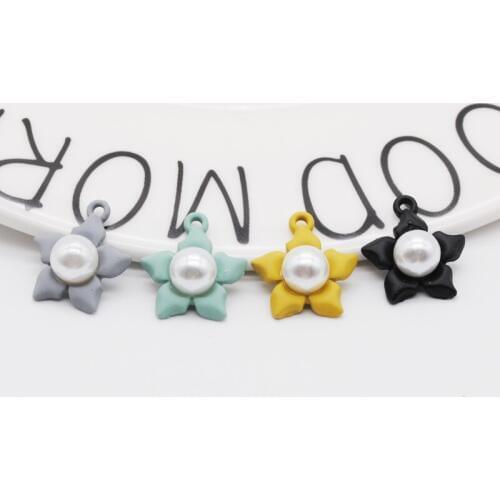 10pcs/pack Rubber Lacquer Flowers Charms 17.5*20mm Lovely Flowers With Imitation Pearl Pendant Charm Jewelry Accessories