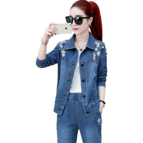 Top selling product in 2020 Women Jeans Sporting suit female casual 2 piece suit embroidery Lady clothes set High quality 1589