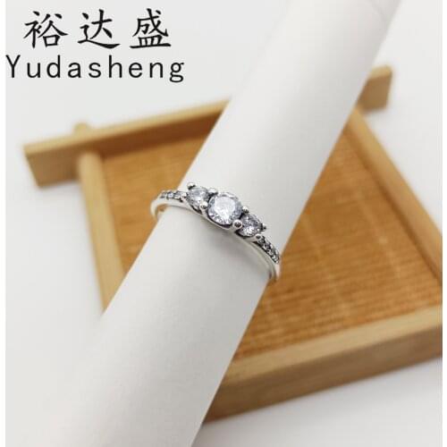 925 Sterling Silver Clear Three Stone Ring (design Classic, Let You Shine In Many Occasions)