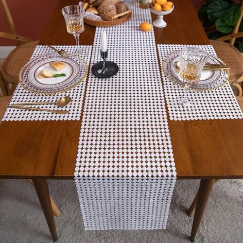 Beautiful Knitted Table Runner For Hotel Restaurant Hollow Lace Tea Table Runner Wedding Banquet Decor Tablecloth ClassicalStyle