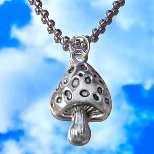 Fashion Statement Magic Mushroom Pendant Necklace For Women Bead Chain Choker Jewelry Punk Goth Gothic Wicca Accessories