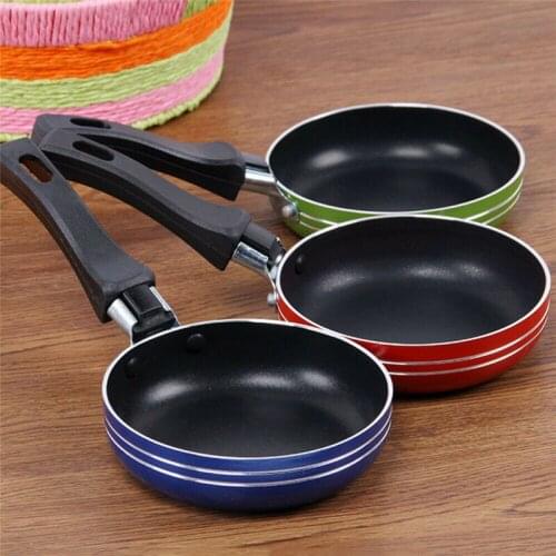 12cm Mini Cooking Pan Durable Non-Stick Frying Pan Portable Breakfast Pan with Handle for Frying Eggs Making Breakfast Tools