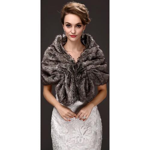 2018 Hot Sell Many colors Bridal Cape Wedding Cloaks Faux Fur Trim Warm Adult Winter Wedding Jacket Bridal Wraps EE7716