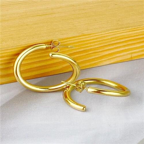 Geometric lines titanium steel ear row female European and American INS small personality cold light simple temperament new ear