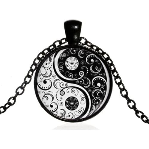 Chinese Classic Cultural Tai Chi Yin Yang Bagua Pattern Round Glass Pendent Necklace for Women Men Girls Kids Neck Jewelry Gift