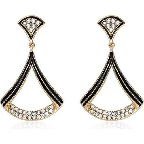 Fashion Personality Trend Rhinestone Earrings Female Temperament Earrings New Wild Fan-Shaped Pendant Earrings Friends Gift