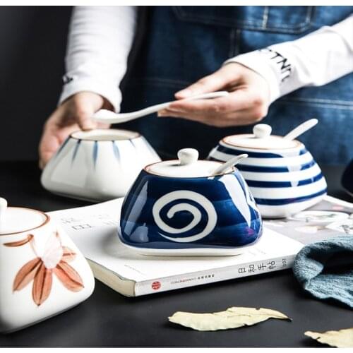 Household kitchen blue and white ceramic seasoning pot with spoon domestic Sugar salt Spice Jars Storage kitchen tools Acc