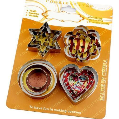 12pcs/set Christmas Cookie Cutter Mold 3D Stainless Steel Biscuit Mould Biscuit Cake Decoration Baking Tools