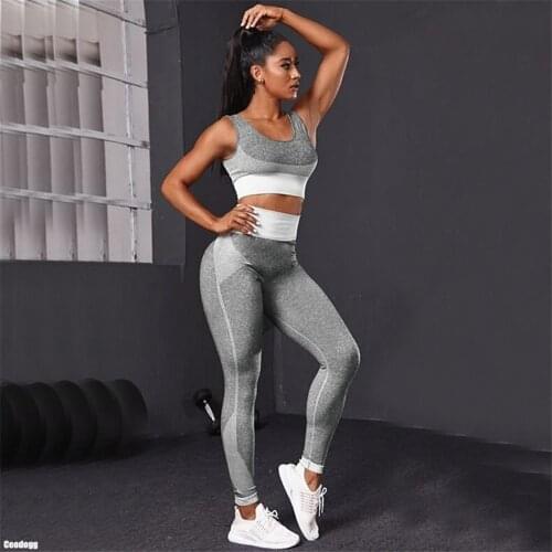 Stripe Seamless Gym Sets Fitness Suits Clothing High Waist Booty Scrunch Leggings Sports Bra Running Athletic Wear Yoga Set