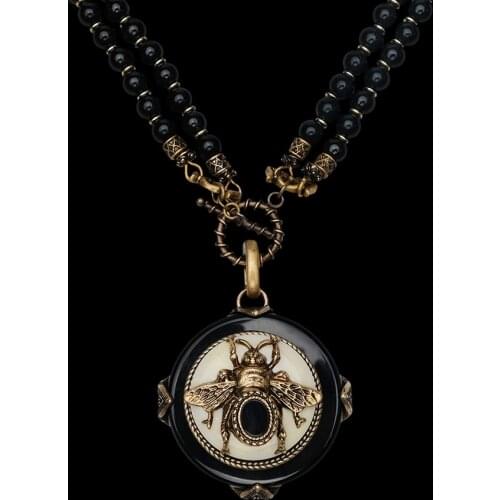 I50 Europe Vintage insect design (Two kinds of method of wear) bee natural agate necklace