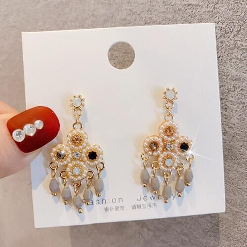 2021 European And American New Retro Fashion Temperament Personality Pearl Drop Tassel Pendant Beautiful And Elegant Earrings