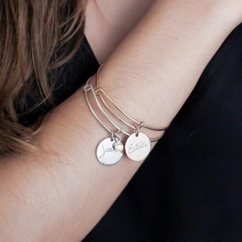Personality Women Bracelet Engraved Round Pendant Stainless Steel Circle Bangle For Women Couple Bracelets Custom Jewelry Gift