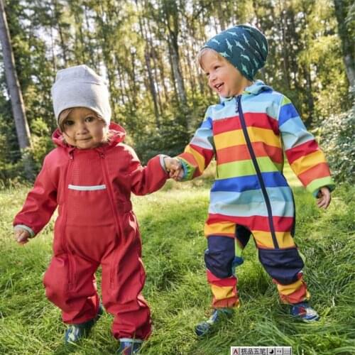 Childrens one-piece outdoor soft shell clothing childrens spring and autumn warmth riding and mountaineering jumpsuit windproo